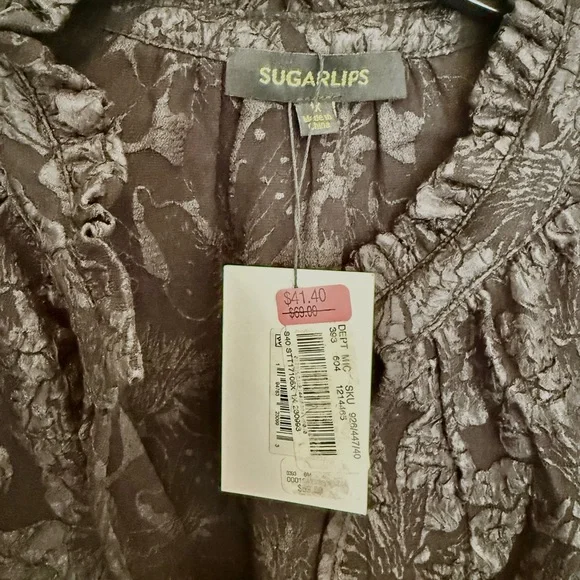 NWT Sugarlips Black Jacquard Split Neck Top - Picture 7 of 8